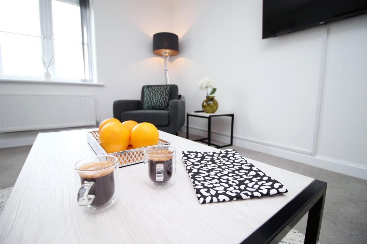 No 43 Stadium Views By Ssw - 2Br, Parking, Sleeps 4, 3Min Walk To Stadium, 10Min Drive To City Centre, Marina And Close To M4 Morriston Екстер'єр фото