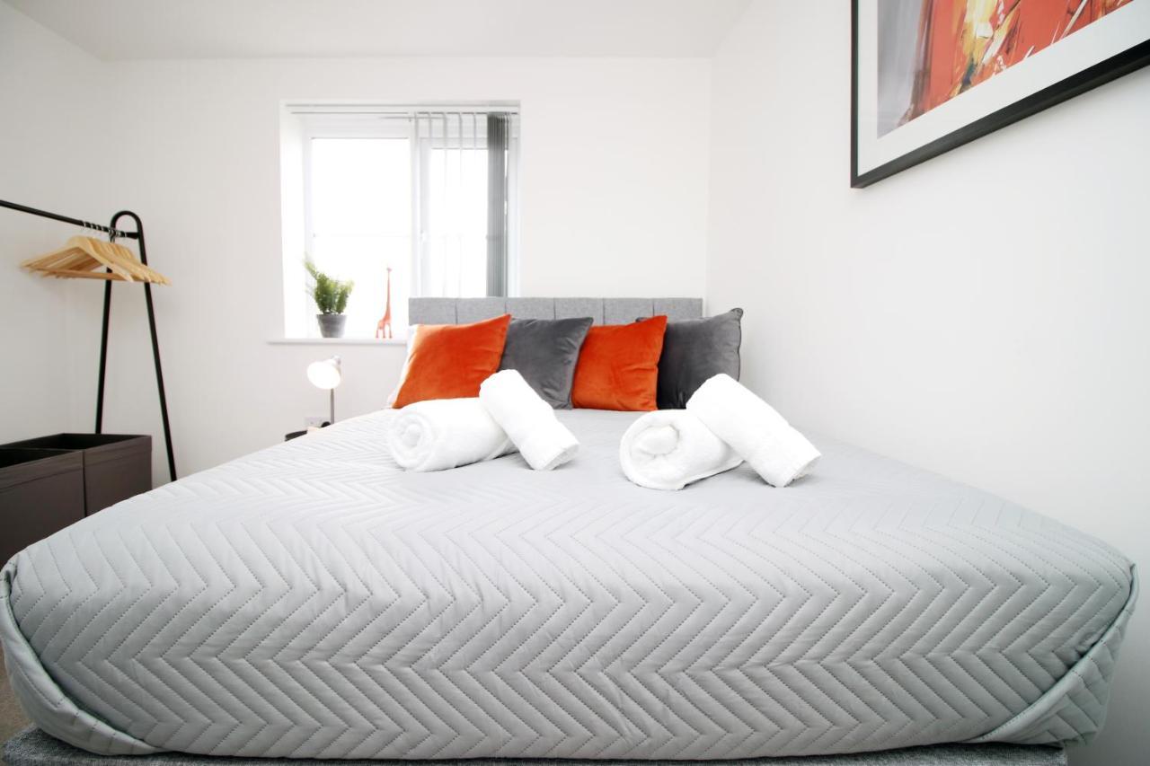 No 43 Stadium Views By Ssw - 2Br, Parking, Sleeps 4, 3Min Walk To Stadium, 10Min Drive To City Centre, Marina And Close To M4 Morriston Екстер'єр фото